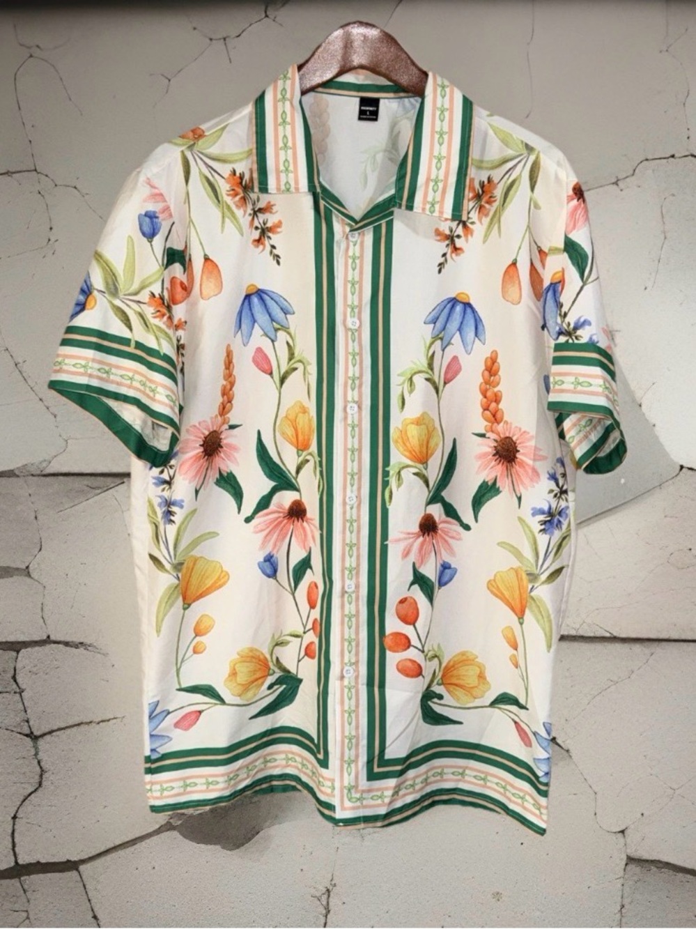 Manfinity Men’s Floral Print Short-Sleeve Button-Down Shirt in Ivory/White-L-EC